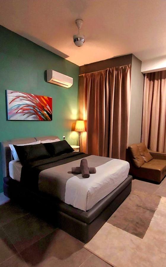 Maya Empire Studio Kampong Bukit Lanjan Exterior foto